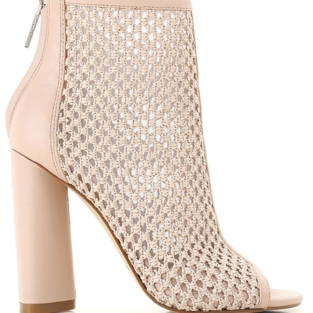 NWT Kendall & Kylie Beige Galla Peeptoe Bootie Heels Size 8